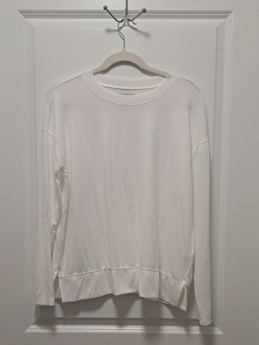 Lucky Brand Women's White Crewneck Pullover Sweatshirt